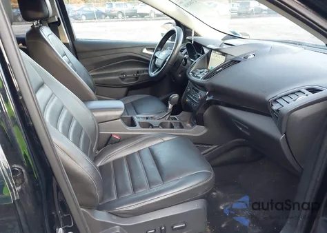 2017 Ford Escape Titanium z USA, uszkodzony, nr VIN 1FMCU9JD2HUD71023